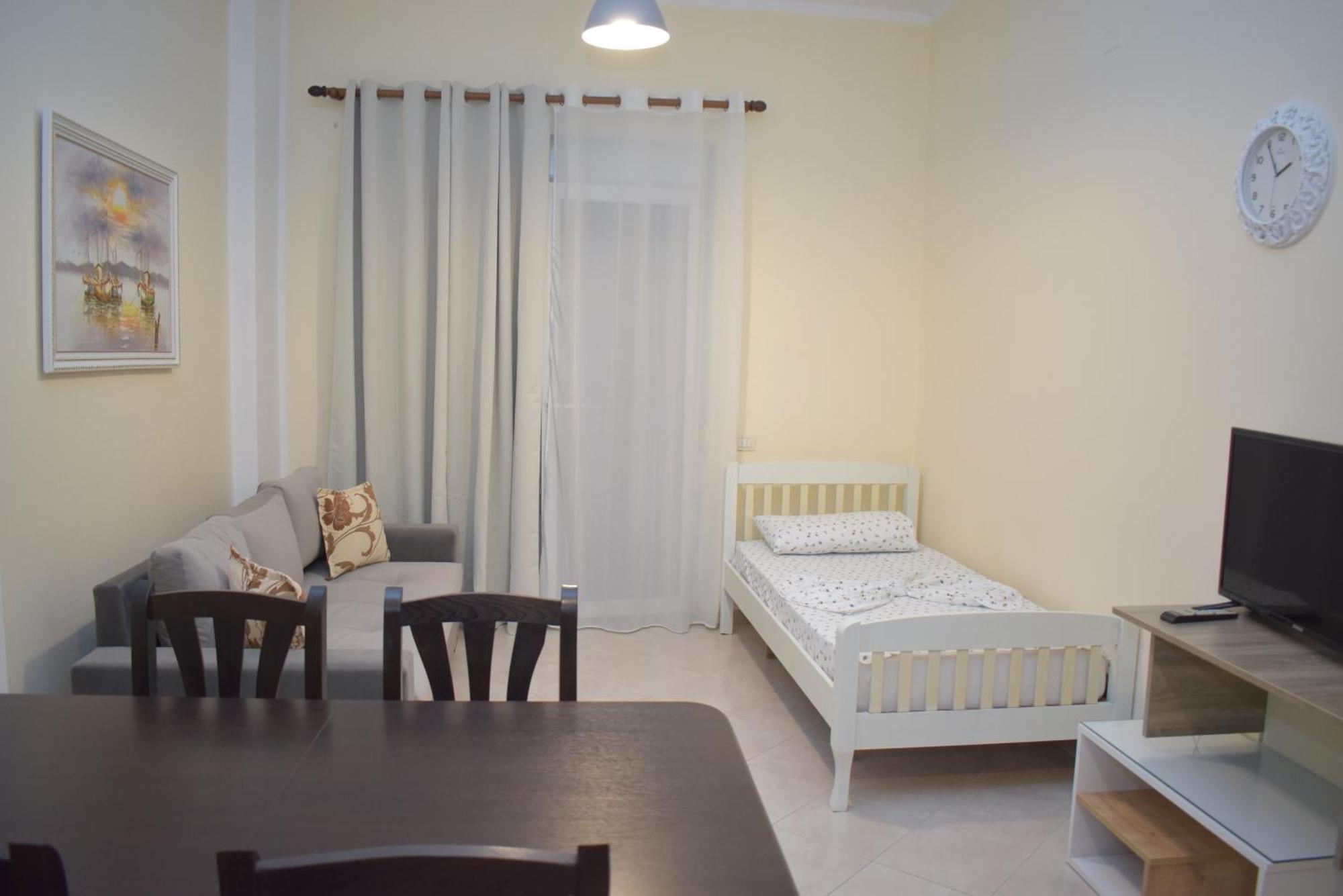 Breezy Lungomare Apartamento Vlorë
