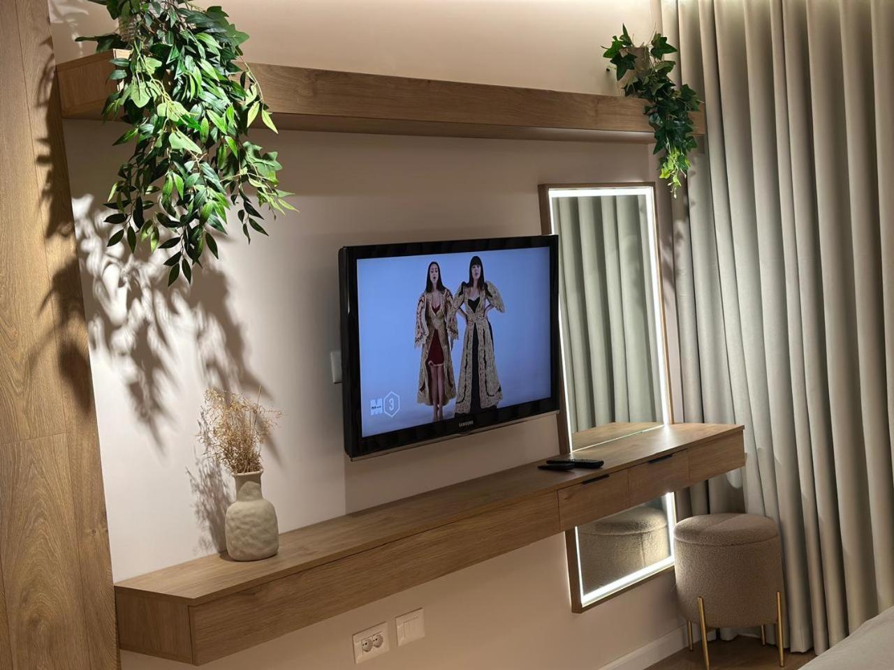 Breezy Lungomare Apartamento Vlorë